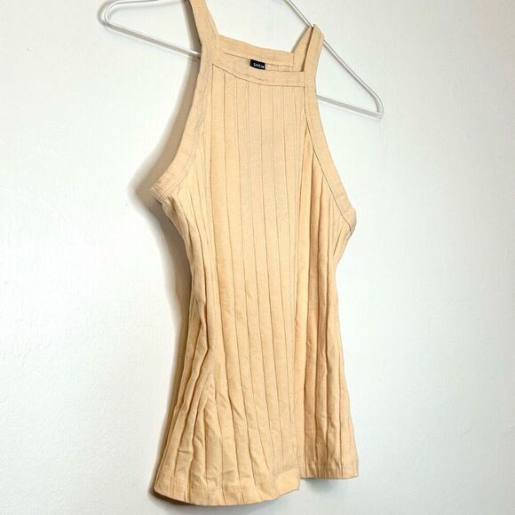NWT Shein Knitted Halter Cream Tank Top Size Medium - Picture 2 of 6